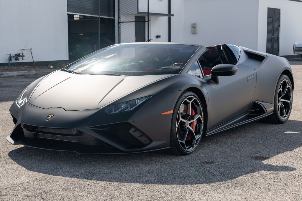 Descubrir 55+ imagen huracan matte black Abzlocal.mx